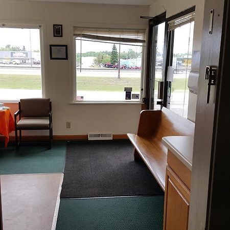 Budget Host Inn Detroit Lakes Extérieur photo