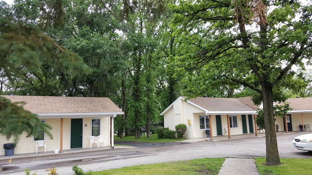 Budget Host Inn Detroit Lakes Extérieur photo